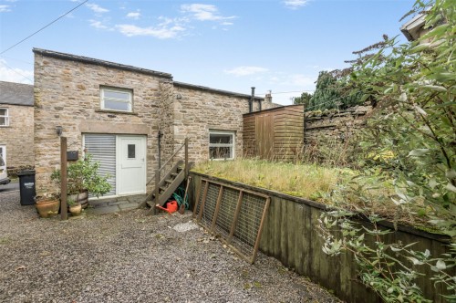 Arrange a viewing for Gayle, Hawes