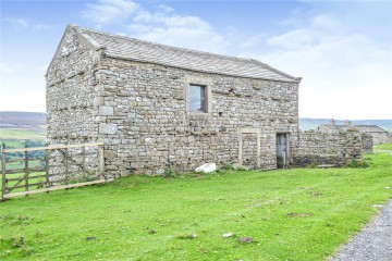image of Prospect Barn Blades, Low Row