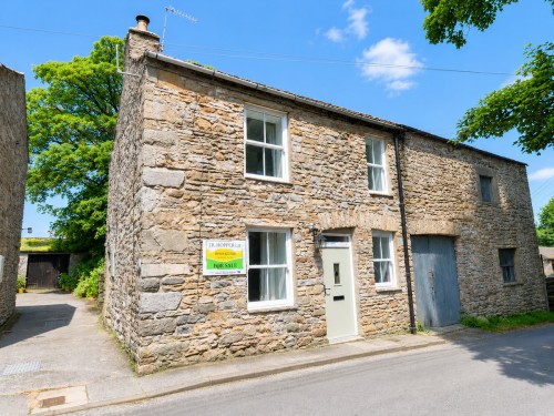Arrange a viewing for Walden Cottage, West Burton
