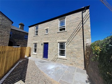 image of Columbo's Coach House, Apt 6, The Old Police Station