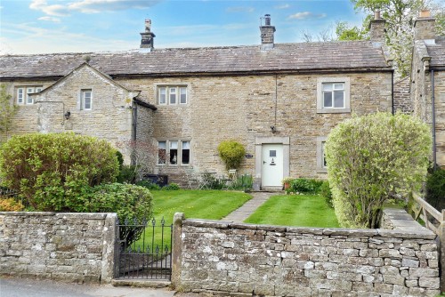 Arrange a viewing for Elm Tree Cottage Carlton, Carlton DL8 4AZ