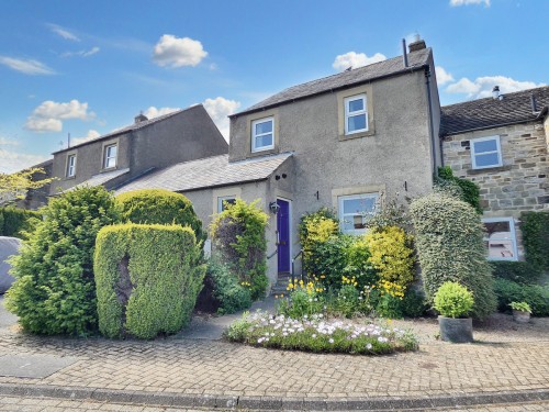 Arrange a viewing for 36 The Springs, Middleham DL8 4RB