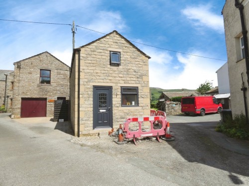 Arrange a viewing for T'owd Garage, Market Place, Hawes, DL8 3RD