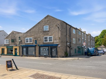 image of 15 & 15A High Street, Leyburn