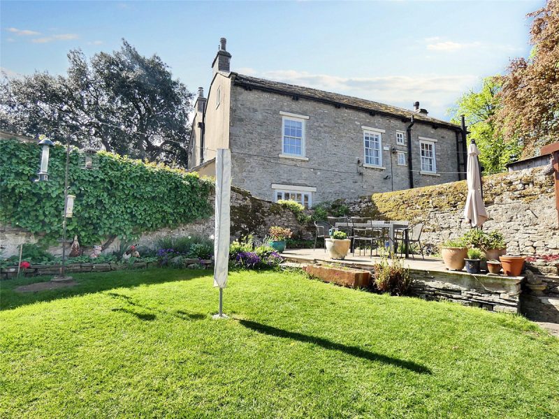 3 West End, Middleham, DL8 4QJ — photo 2