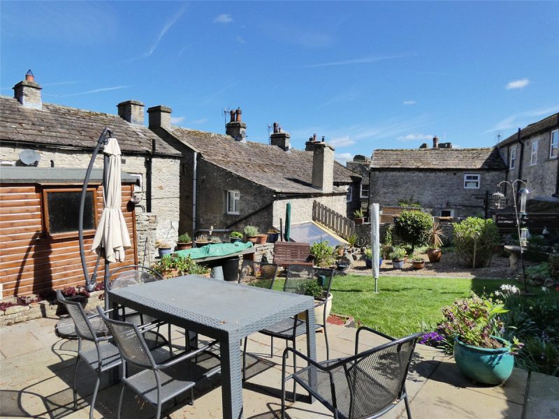 3 West End, Middleham, DL8 4QJ — photo 3
