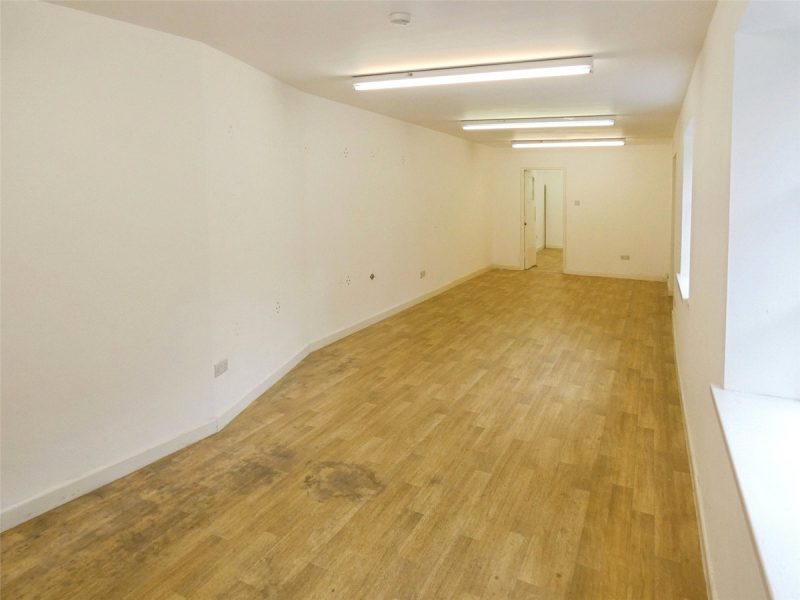 2 Kelberdale Court, Market Place, Leyburn — photo 2