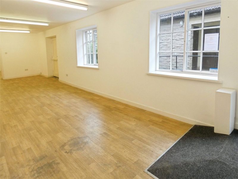 2 Kelberdale Court, Market Place, Leyburn — photo 3