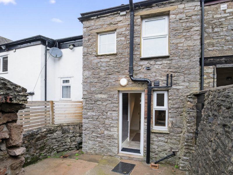 13 Victoria Square, Kirkby Stephen — photo 10