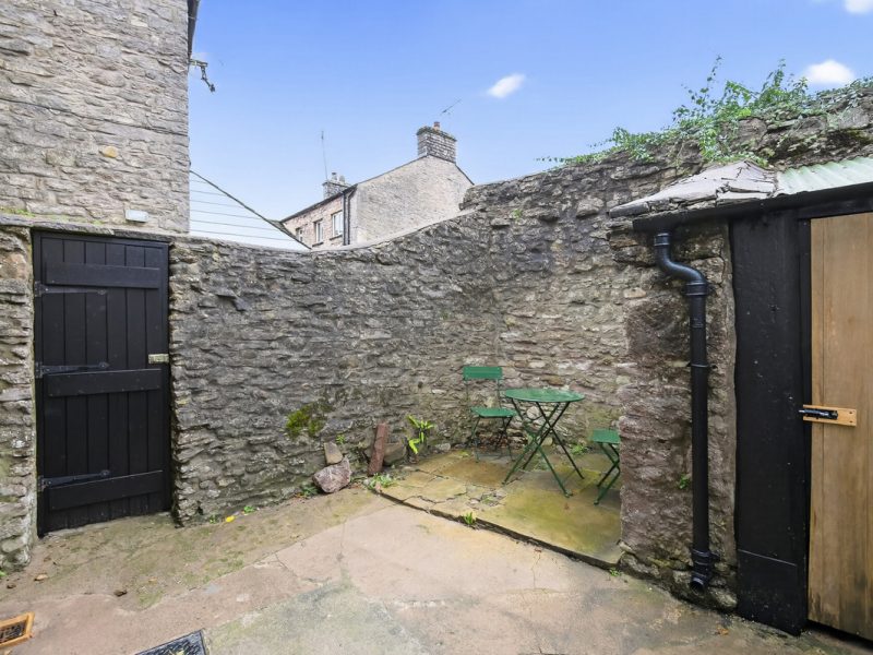 13 Victoria Square, Kirkby Stephen — photo 2