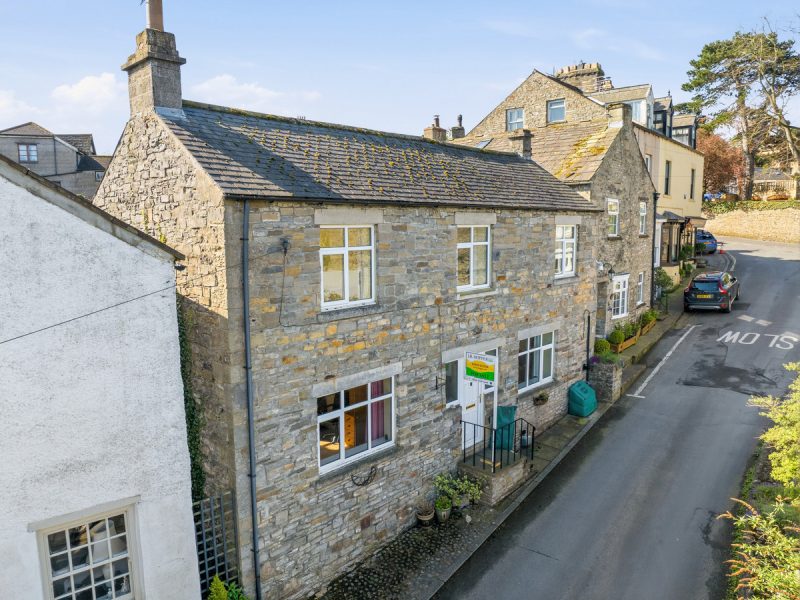 The Stone House, North Road, Middleham, Leyburn, DL8 4PJ