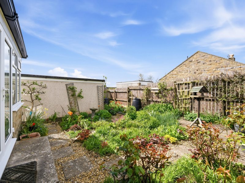 2 Hawthorn Close, Leyburn — photo 18