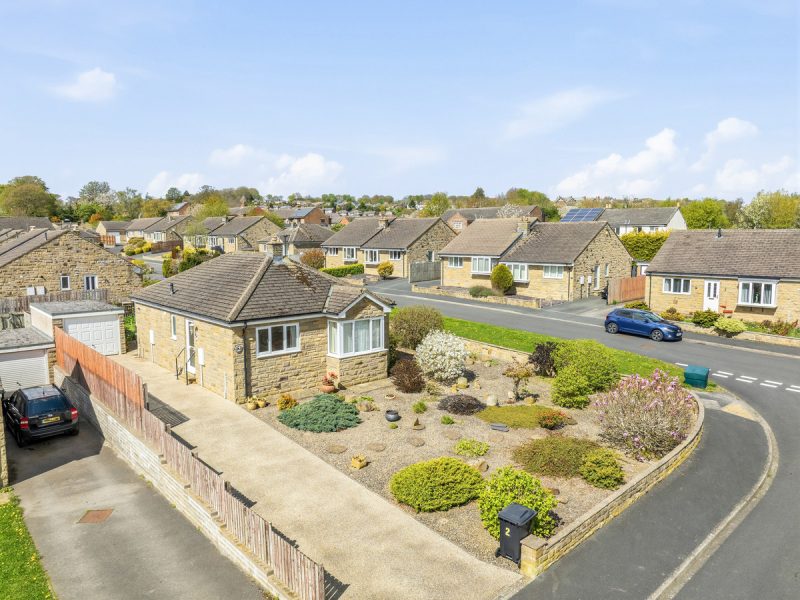 2 Hawthorn Close, Leyburn — photo 2