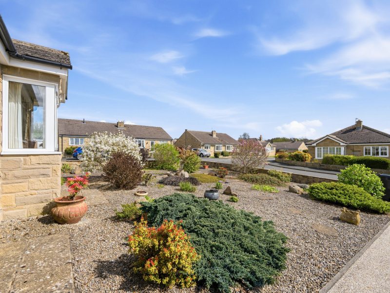 2 Hawthorn Close, Leyburn — photo 3