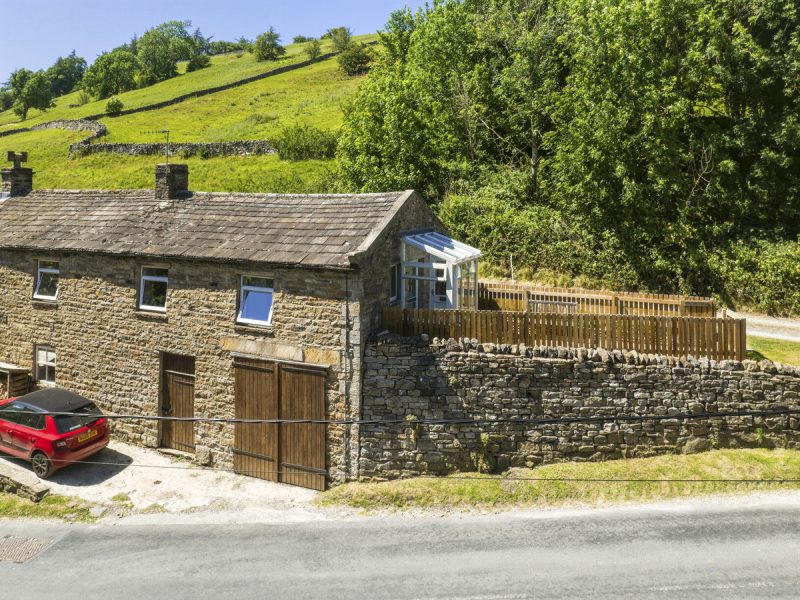 Joyce's Cottage, 2 Brown Hill, Low Row, DL11 6NB