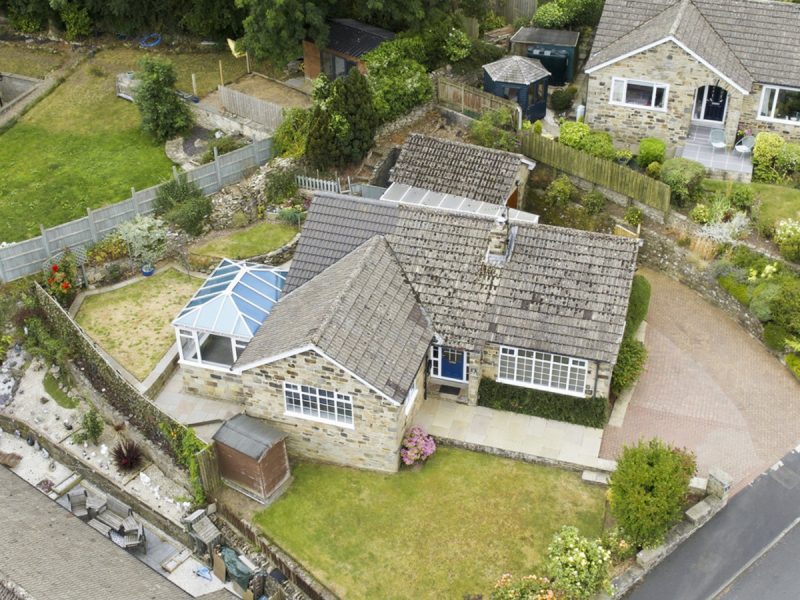 2 St. Alkeldas Road, Middleham, DL8 4PW — photo 1