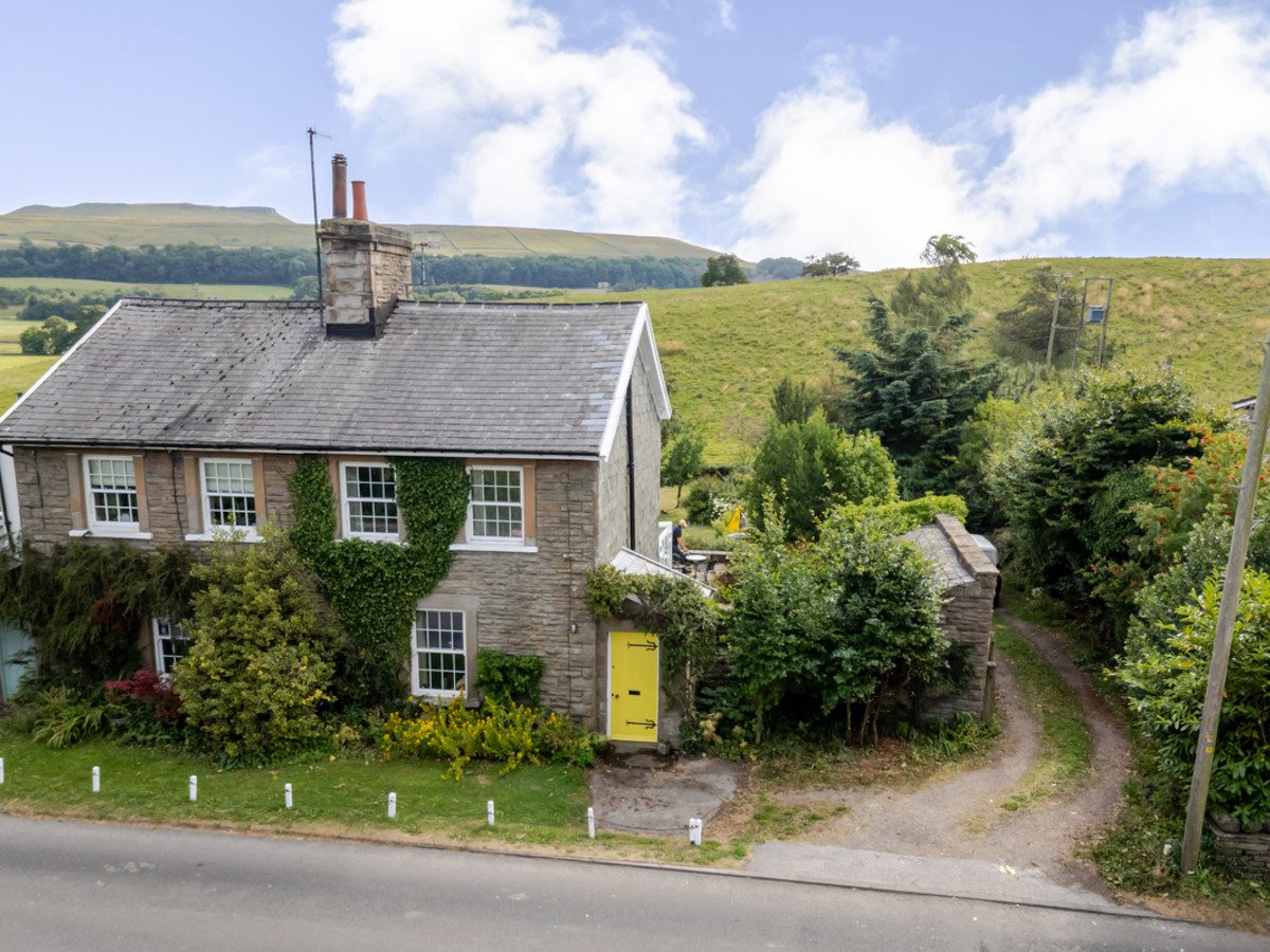 2 West Cottage, Askrigg