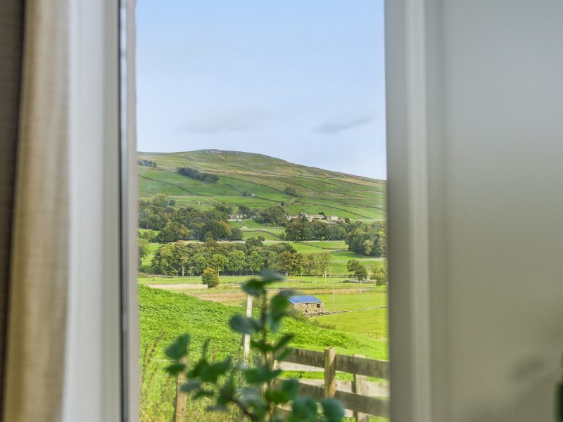 1 Rose Cottages, Hawes — photo 3