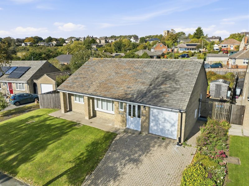 16 Park View, Leyburn — photo 1