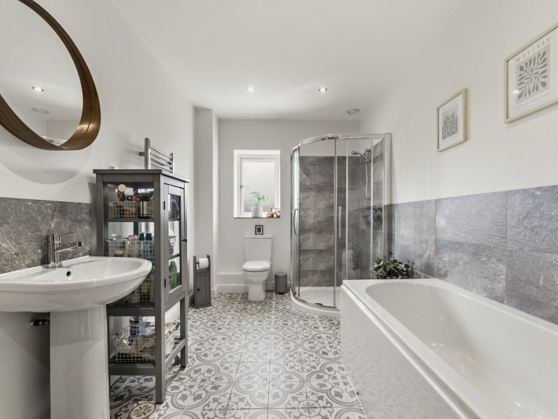 31 Lady Anne Drive, Brough — photo 18
